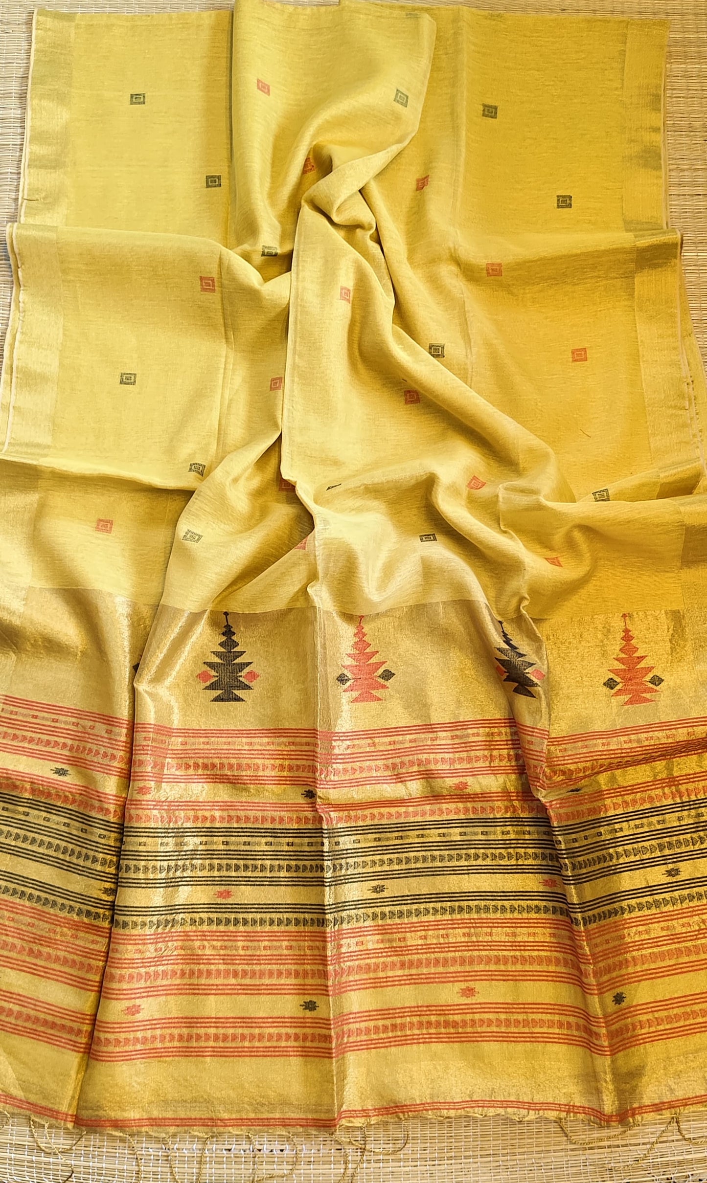 Pure tissue cotton handloom Paithani design saree with beautiful golden selvage and running blouse piece by Rihyaaz.