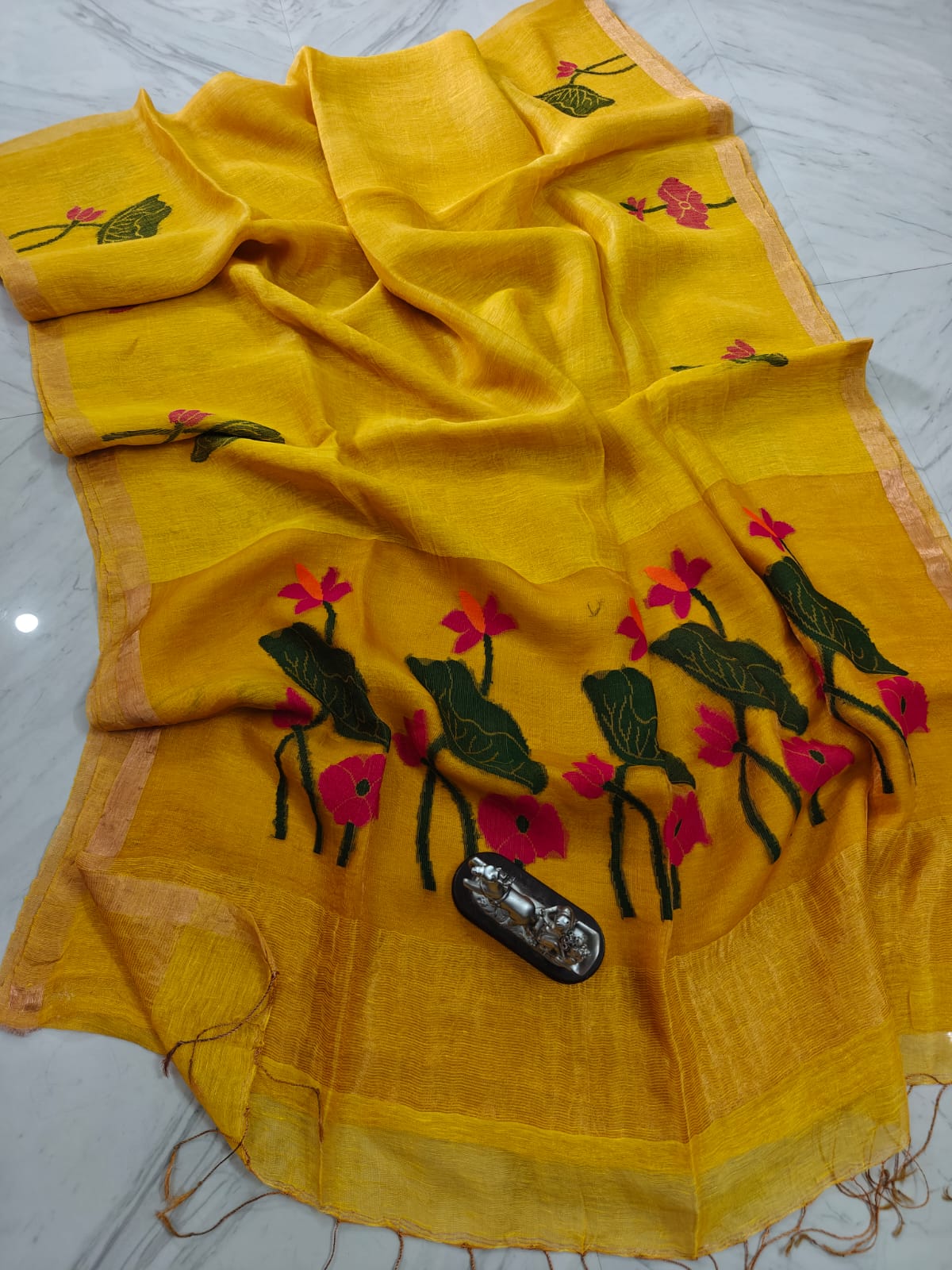 Muslin Silk linen floral motifs zari weaved Needle work jamdani saree by Rihyaaz 