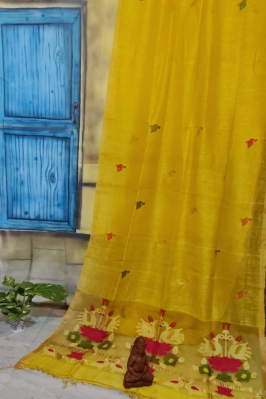Shankh premium Silk Linen saree featuring an intricate Jamdani weave and elegant Resham Palla, crafted in traditional handloom style by Rihyaaz.
