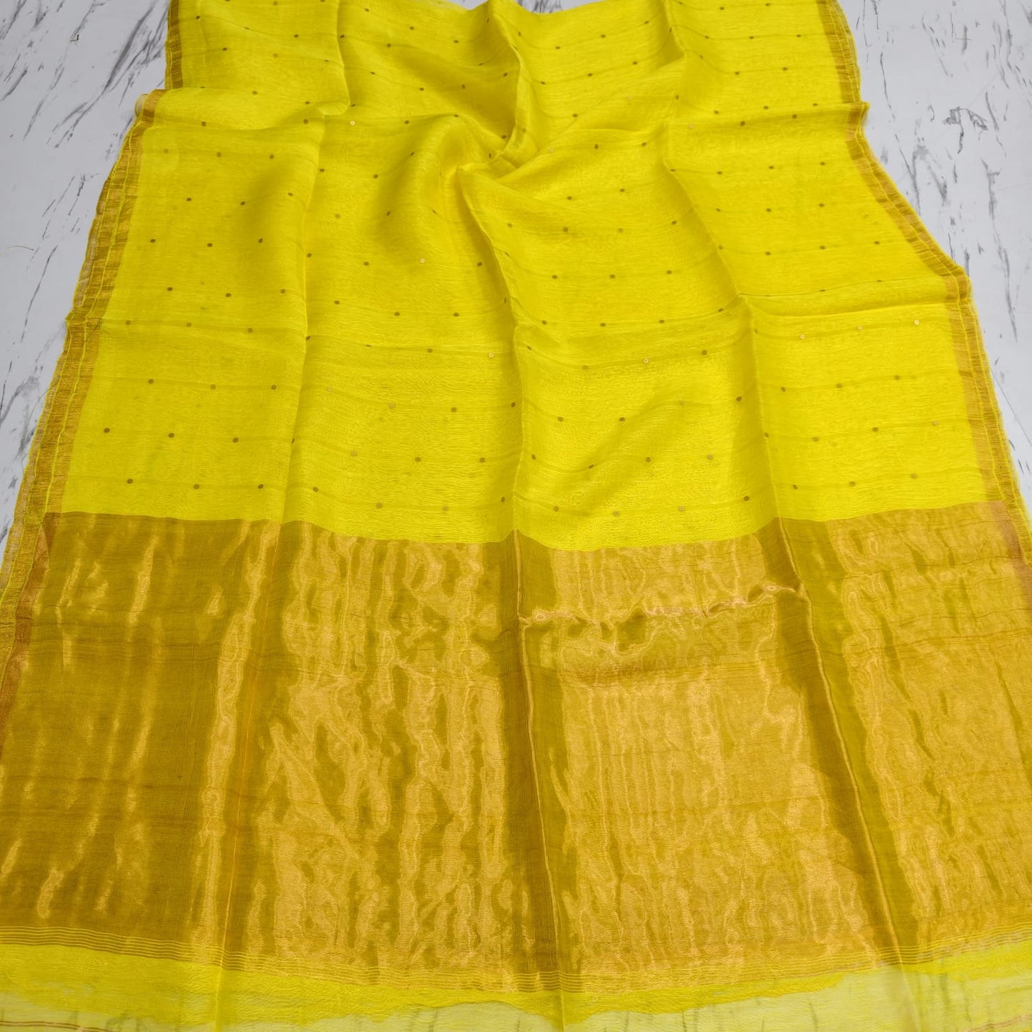 Nakshi Tissue Palla Resham Sequin Weaved Matka Saree by Rihyaaz, featuring elegant traditional weaving and luxurious tissue palla detailing.