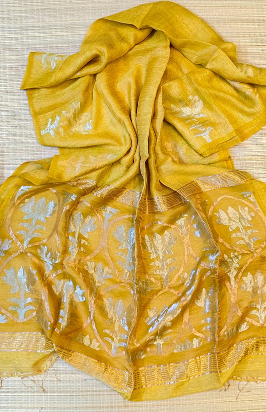Padmini - Lotus Fusion Silk Linen Saree by Rihyaaz, premium handwoven silk linen saree with lotus-inspired design, lightweight festive ethnic wear for weddings and celebrations.
