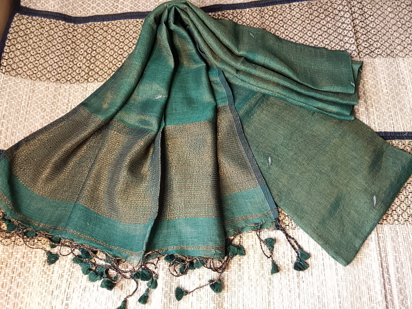✨ Nethra linen Zari Patta Jamdani Suit ✨