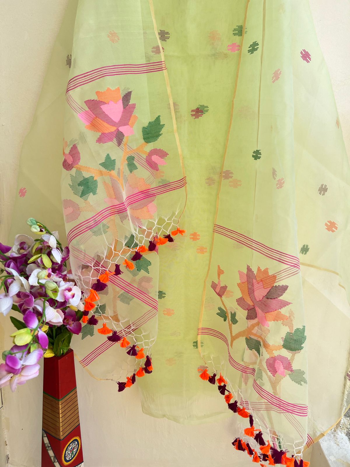 𝕸𝖔𝖎𝖗𝖆𝖓𝖌 | Muslin Manipuri Weaved Dupatta with Polka Dot Tops