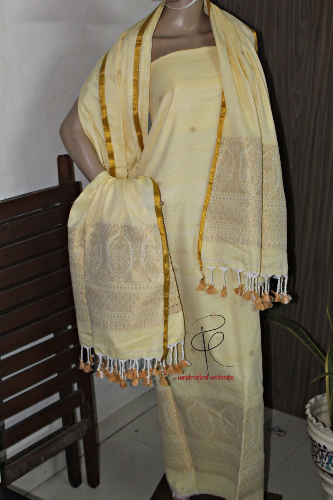 Pavitras — Premium Textured Linen Kasavu Suits