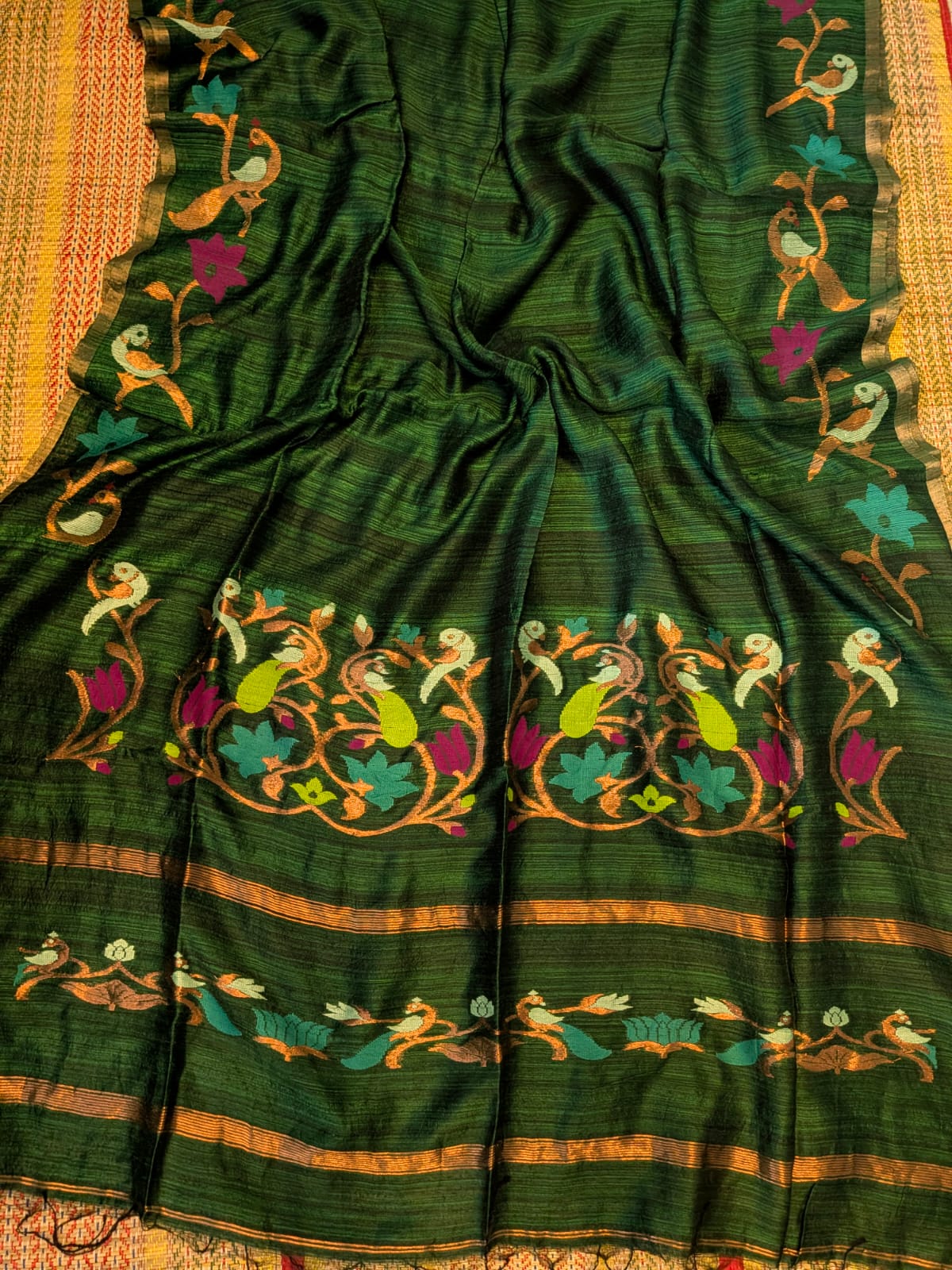 Utsav Bottle Green Pure Matka Jamdani saree by Rihyaaz Fashions featuring a Paithani-style pallu, handwoven designer border and contrasting tested zari borders.