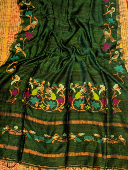 Utsav Bottle Green Pure Matka Jamdani saree by Rihyaaz Fashions featuring a Paithani-style pallu, handwoven designer border and contrasting tested zari borders.