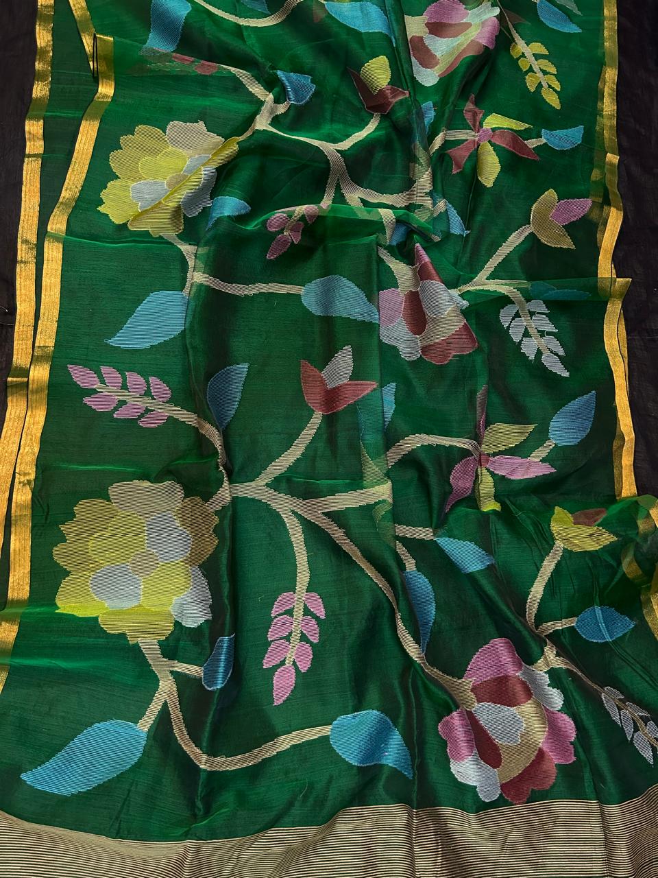 Mehak- Floral jaal weaved Jamdani saree