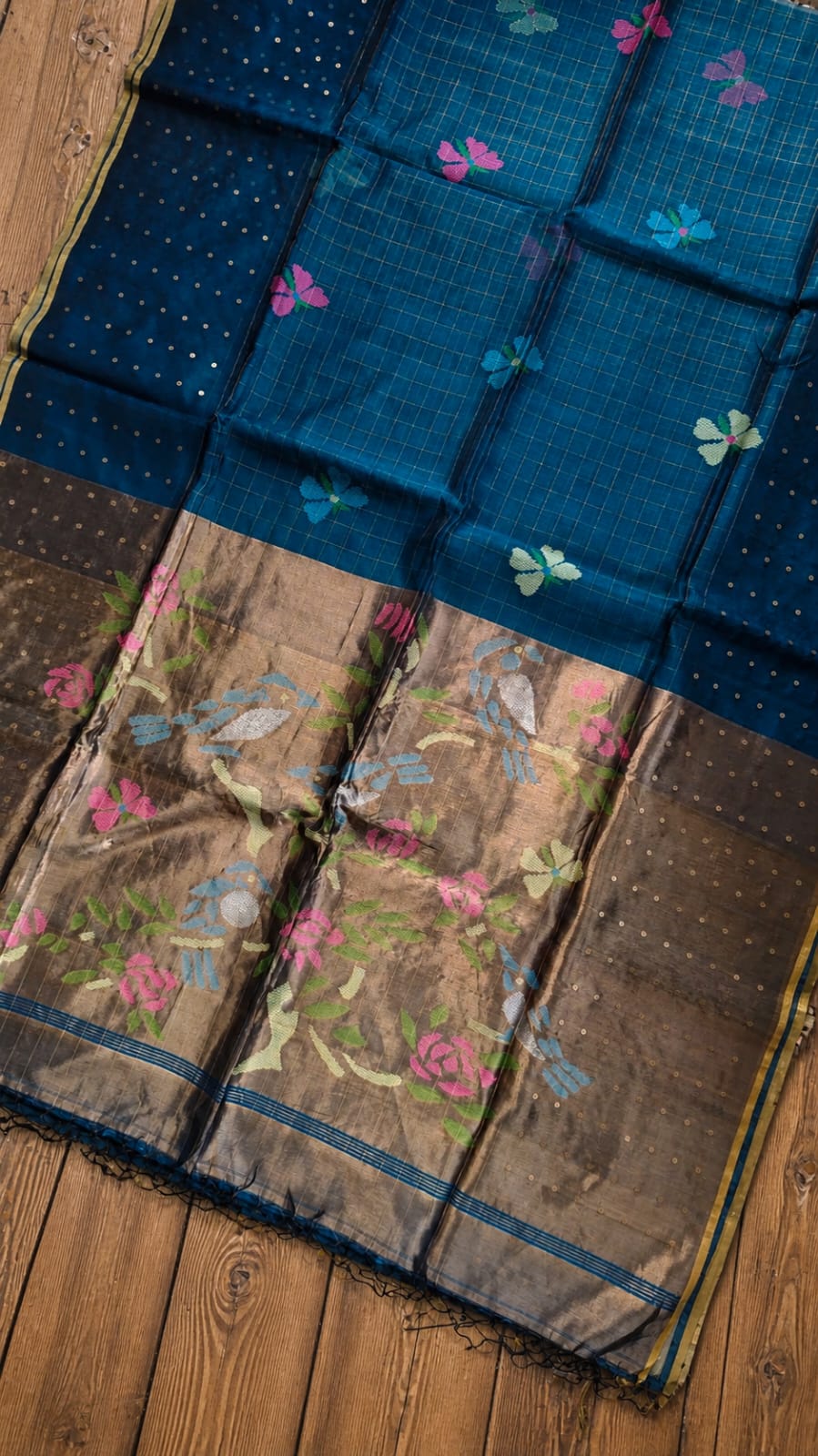 Titli by Rihyaaz – Beautiful muslin Paithani style needle work Jamdani saree with delicate sequins work and matching blouse piece, handcrafted for festive and occasion wear.