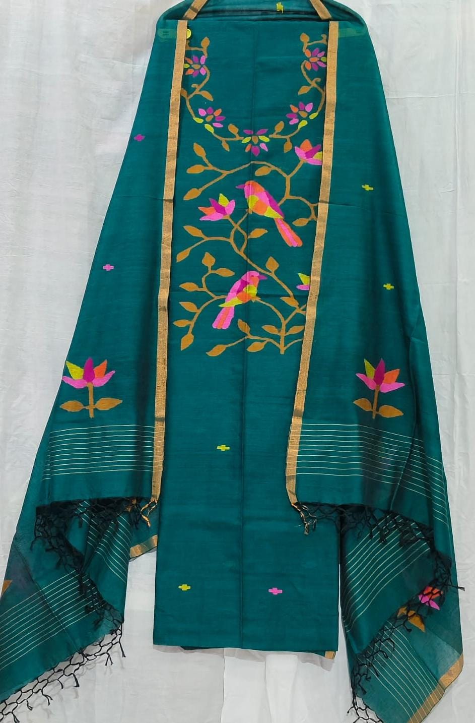 Parijat Mul Cotton Handwoven Needle Jamdani Suits – Premium 2.5m*2 Set