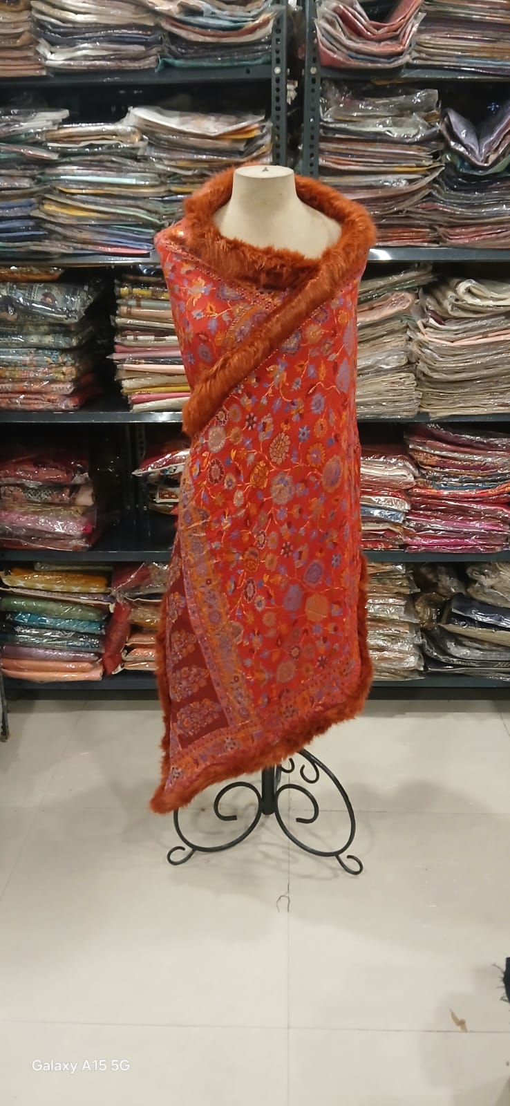 Luxury Kani Stole with Four-Side Fur