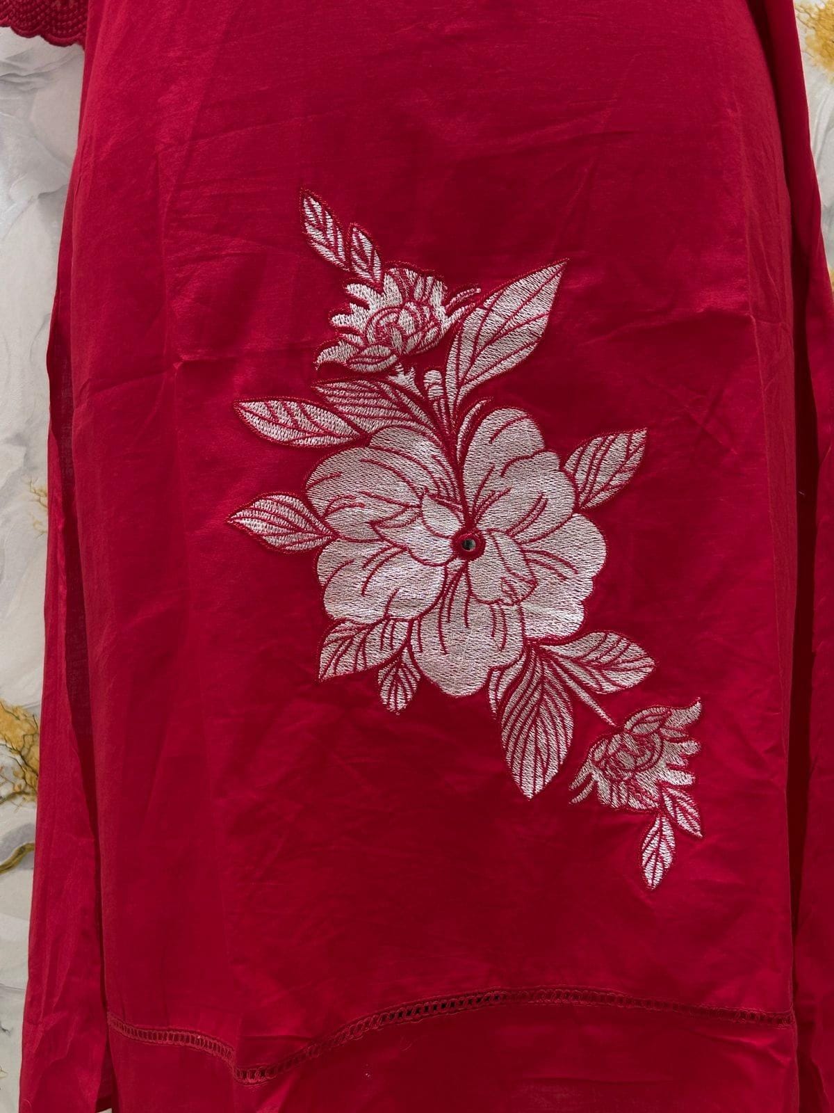Laali – Festive Floral Elegance