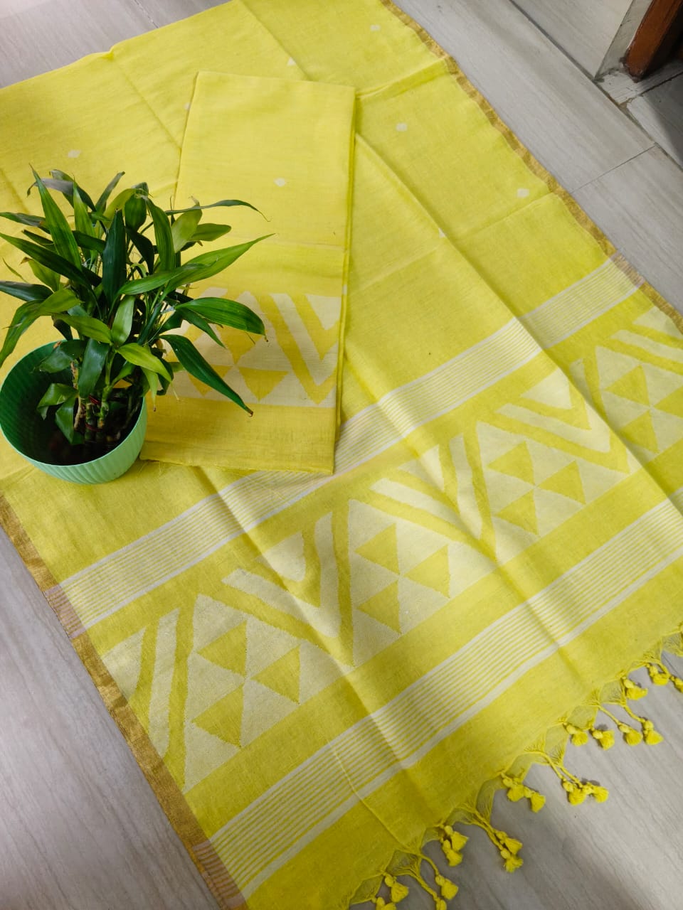 Shree Pure Jayashree and 120 Count Linen 2-piece suit set by Rihyaaz featuring a completely handwoven 3-meter kurta and 2.5-meter handwoven dupatta in premium luxury linen for festive and elegant ethnic wear.
