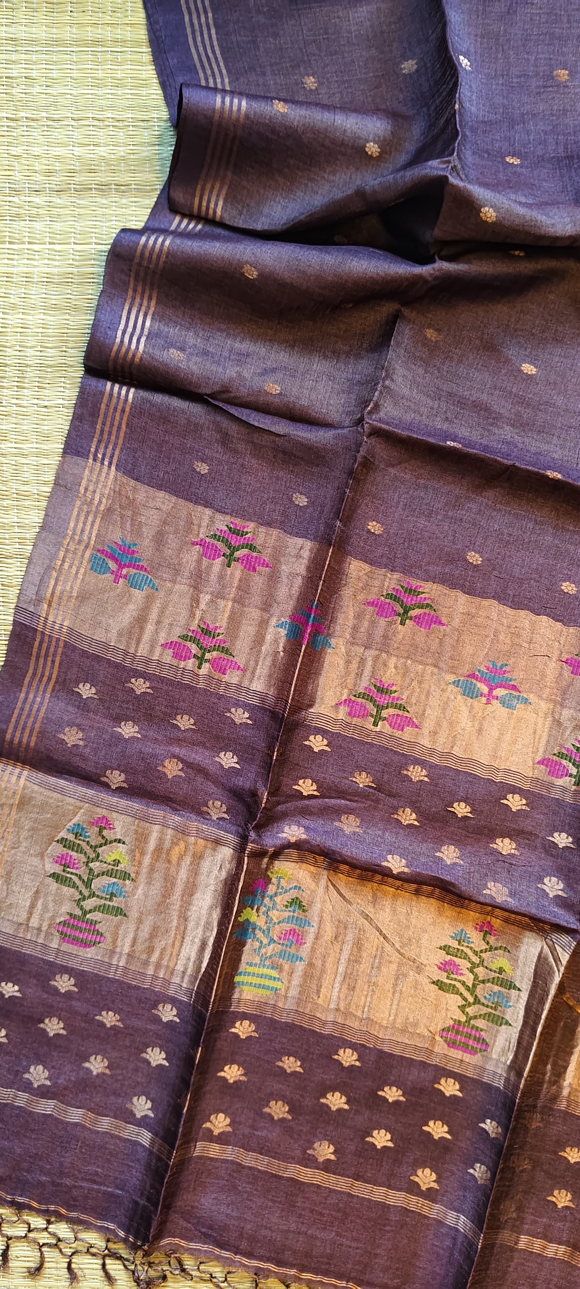 Ritwik premium Mauve tissue tussar saree with Paithani-inspired pallu and all-over Jamdani woven butta, featuring a running blouse piece from Rihyaaz’s exclusive festive collection.