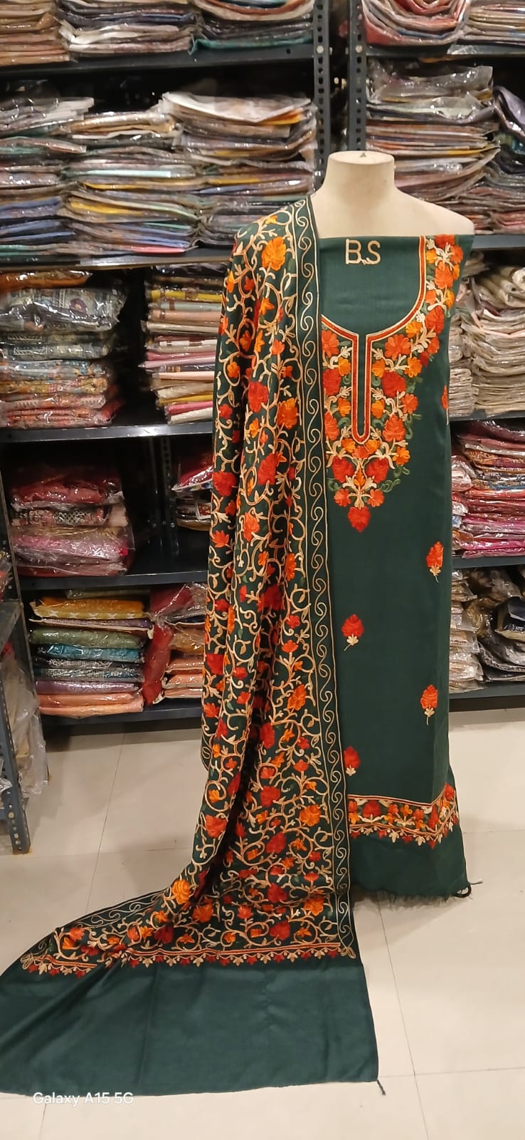 Gulzaria – Pashmina Winterqueen Premium Kashmiri Suit Set