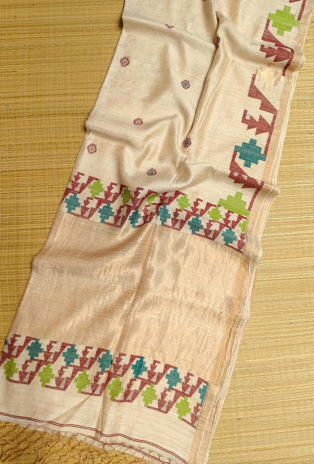 🌟 𝓠𝓪𝓯𝓲𝔂𝓪 – The Tussar Needle Jamdani