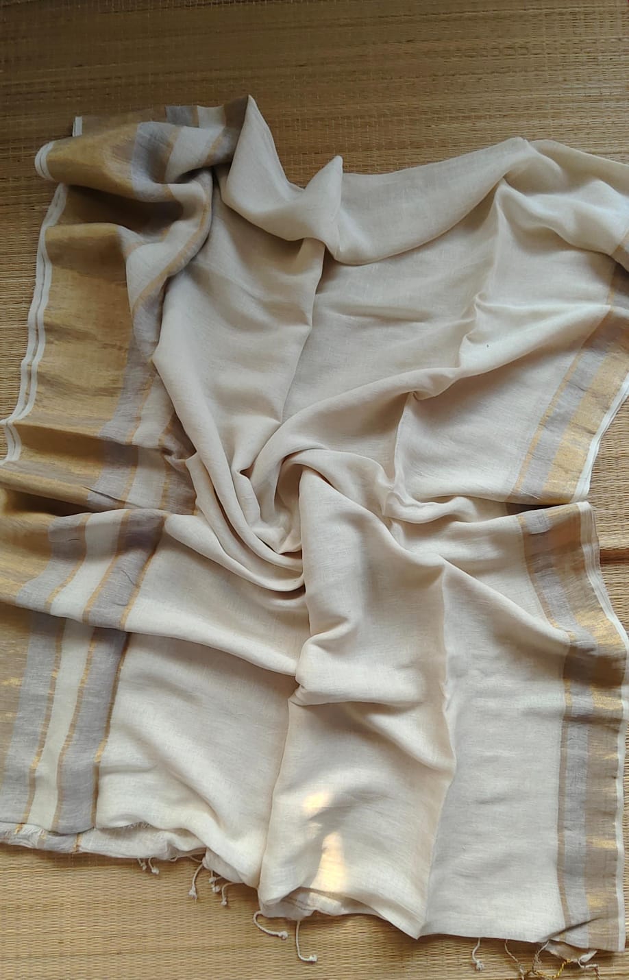 Revathi Pure Jayashree Linen Handwoven Saree with Dual Border & Zari Stripe Pallu | Rihyaaz