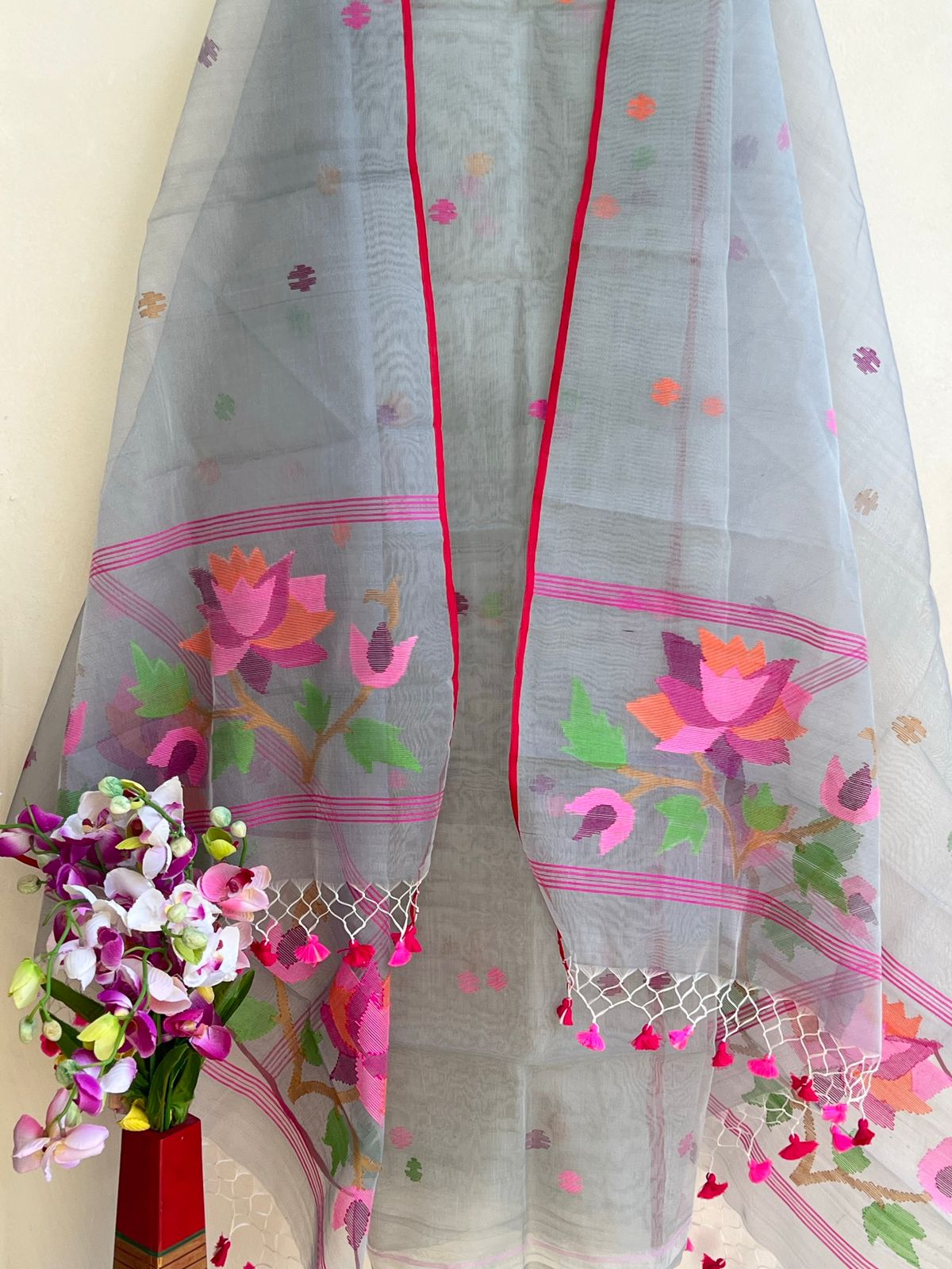 𝕸𝖔𝖎𝖗𝖆𝖓𝖌 | Muslin Manipuri Weaved Dupatta with Polka Dot Tops