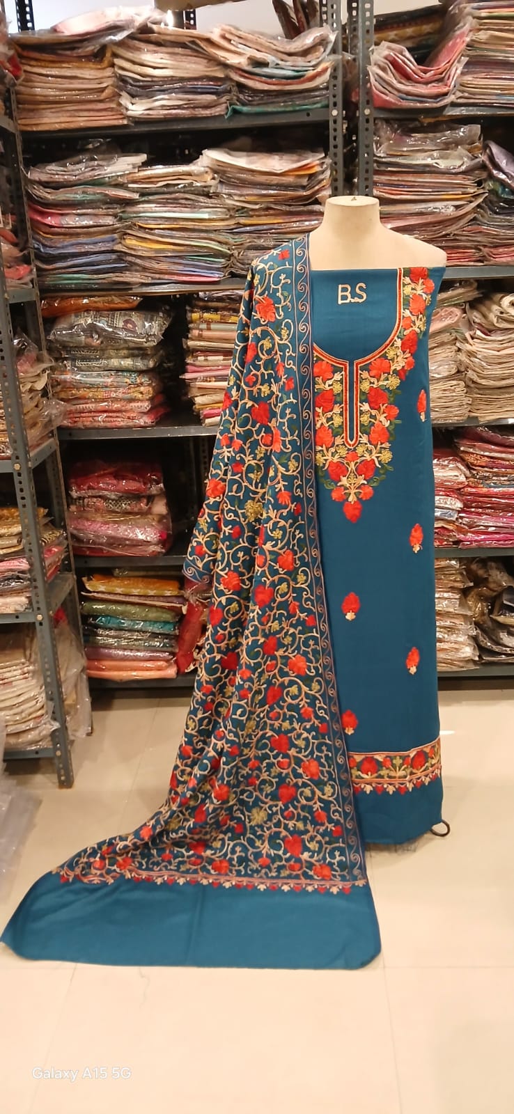 Gulzaria – Pashmina Winterqueen Premium Kashmiri Suit Set