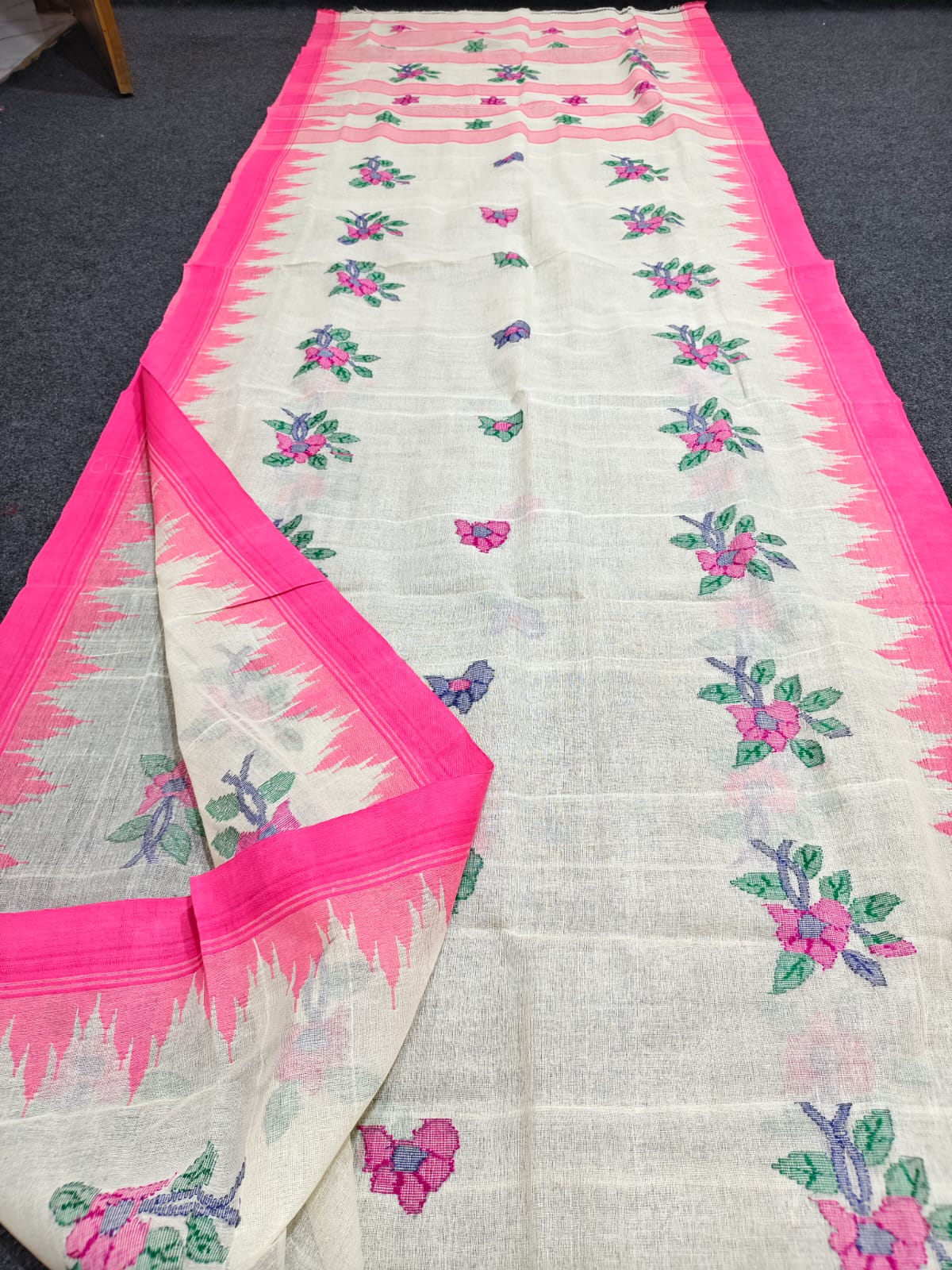 Exclusive handloom Manipuri saree with intricate all-over work, 13–14 haat long length and running blouse piece by Rihyaaz.
