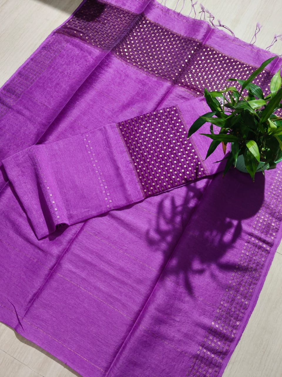 Bansuri – Pure Resham/Linen Sequin Handmade Designer Suit