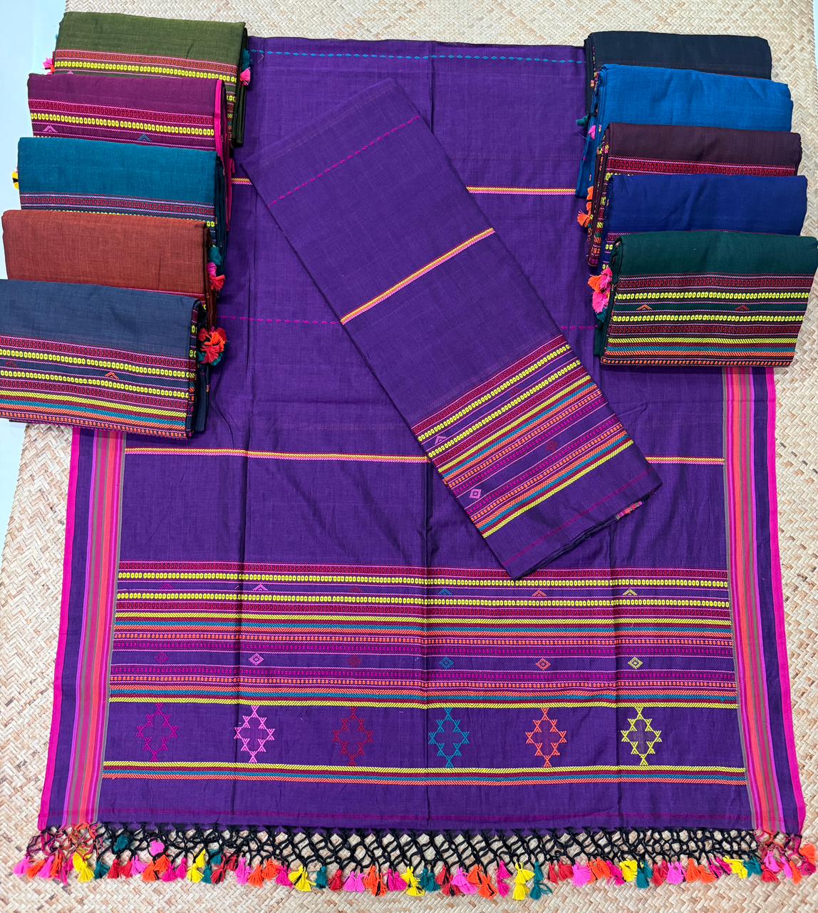 Bhujodi Jamdani pure cotton handwoven suit by Rihyaaz with 3 meter top and 2.5 meter dupatta.