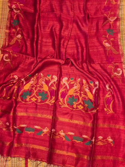 Utsav Red Pure Matka Jamdani saree by Rihyaaz Fashions featuring a Paithani-style pallu, handwoven designer border and contrasting tested zari borders.