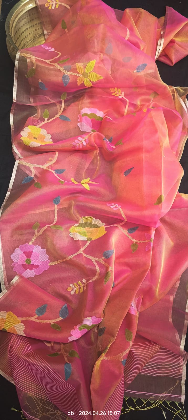 Mehak- Floral jaal weaved Jamdani saree