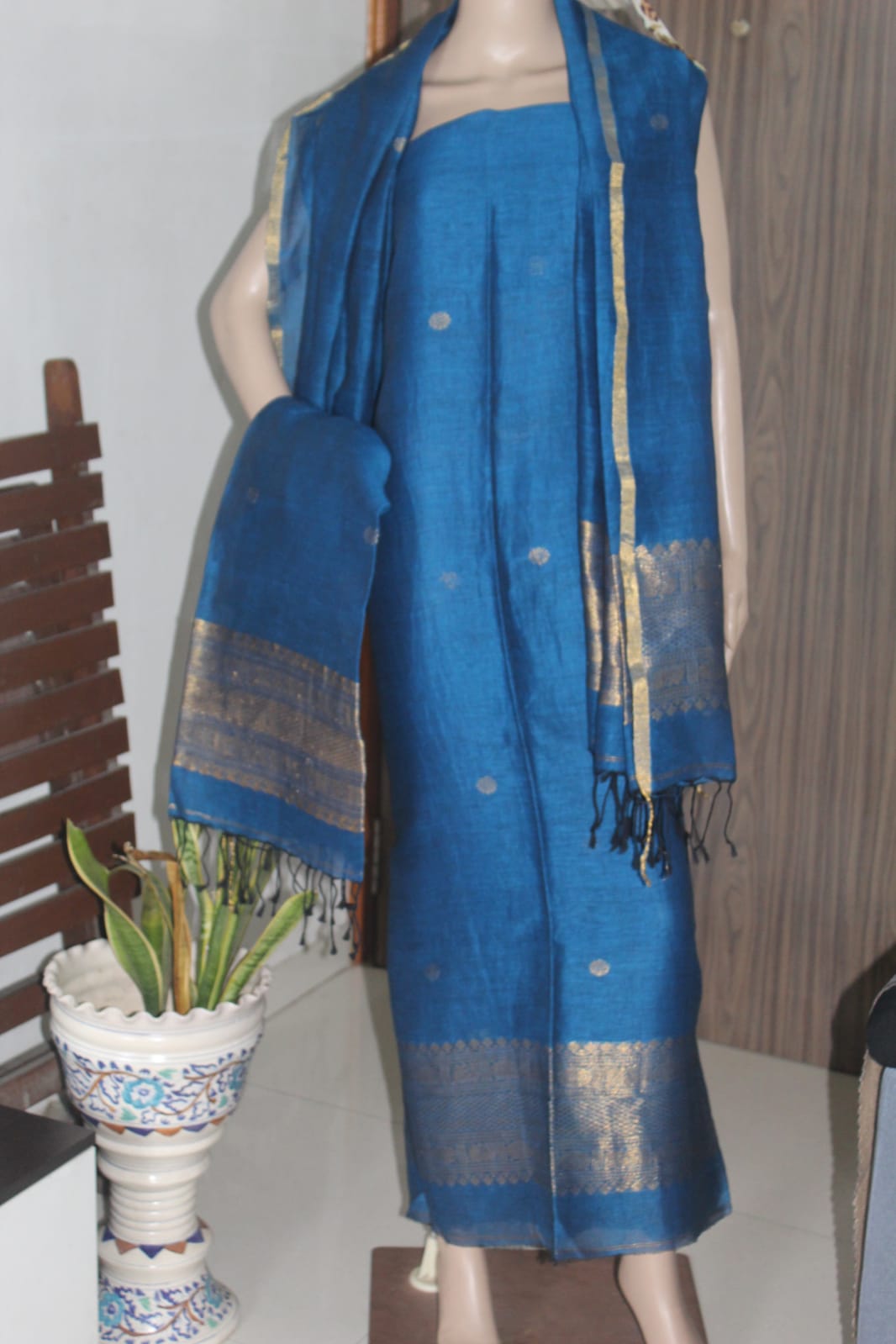 𝓚𝓪𝓿𝓮𝓻𝓲 – Tissue Linen Jayshree 84 Count Madurai Skirt Border Suits