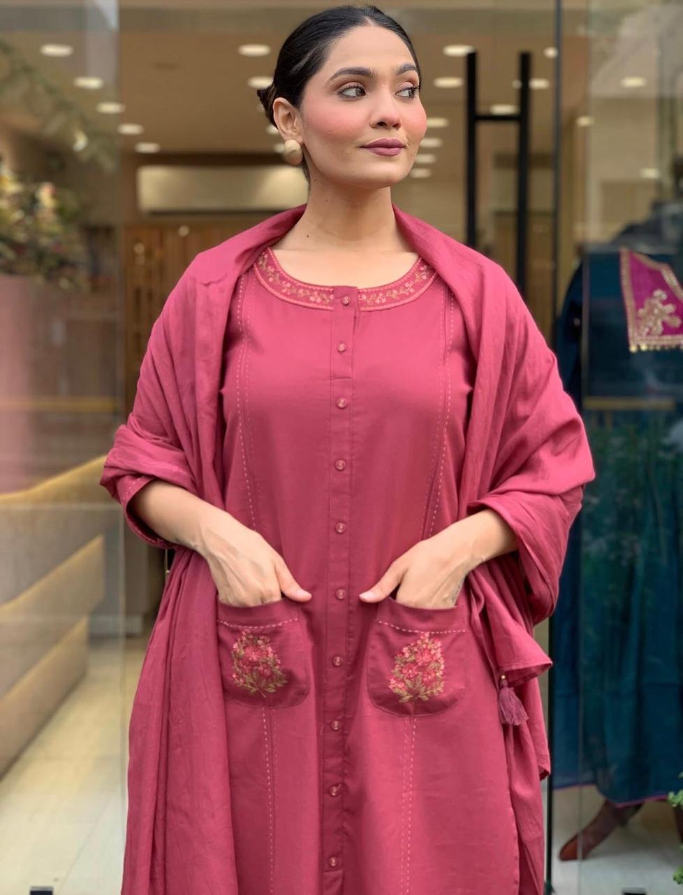 Kaavya – Elegant Flair Straight Kurta Set | Cotton Pant & Malmal Dupatta | Premium Embroidered Suit Set