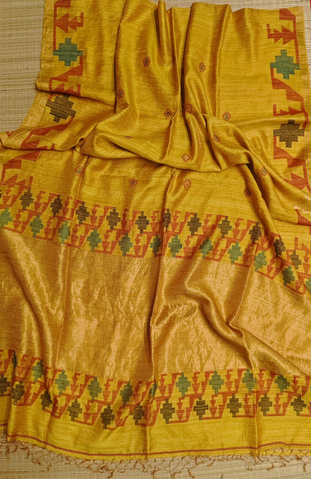 🌟 𝓠𝓪𝓯𝓲𝔂𝓪 – The Tussar Needle Jamdani