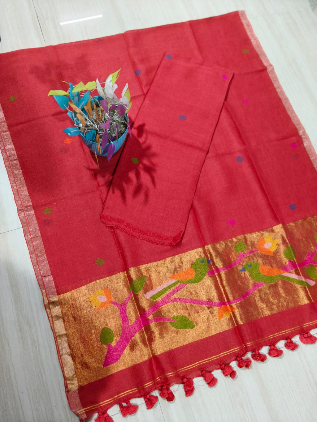 Moh red pure Jayshree by Jayshree Paithani palla linen suit by Rihyaaz Fashions, premium handwoven Indian ethnic wear