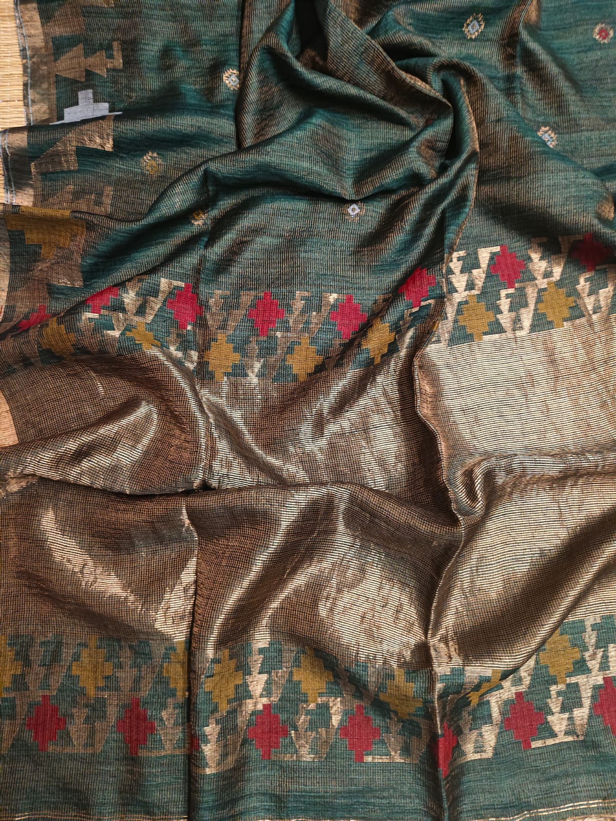 🌟 𝓠𝓪𝓯𝓲𝔂𝓪 – The Tussar Needle Jamdani