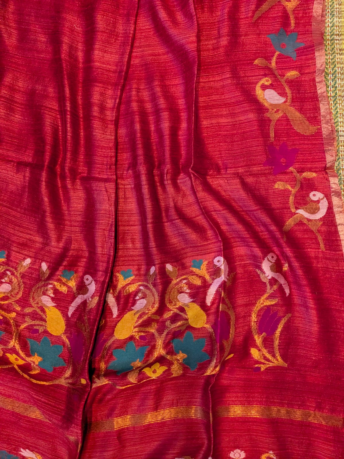 Utsav Red Pure Matka Jamdani saree by Rihyaaz Fashions featuring a Paithani-style pallu, handwoven designer border and contrasting tested zari borders.