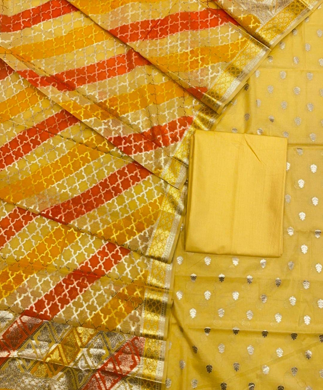 Nazifa – The Rangkaut Dupatta Chinon Benarasi Suit