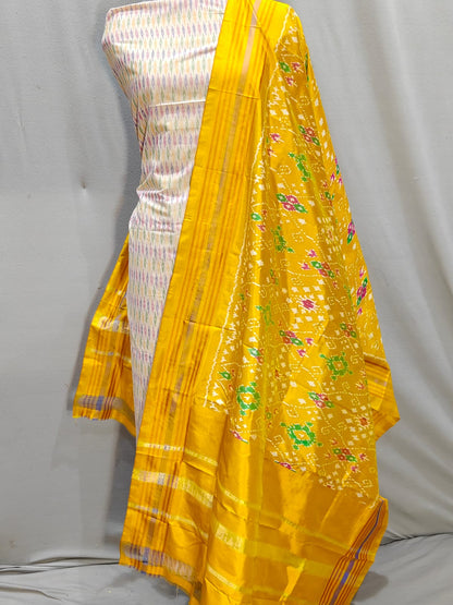 ✨ 𝓢𝓲𝓶𝓪𝔂𝓪-Gorgeous Pure Silk Patola Dupatta with Single Ikat Top ✨