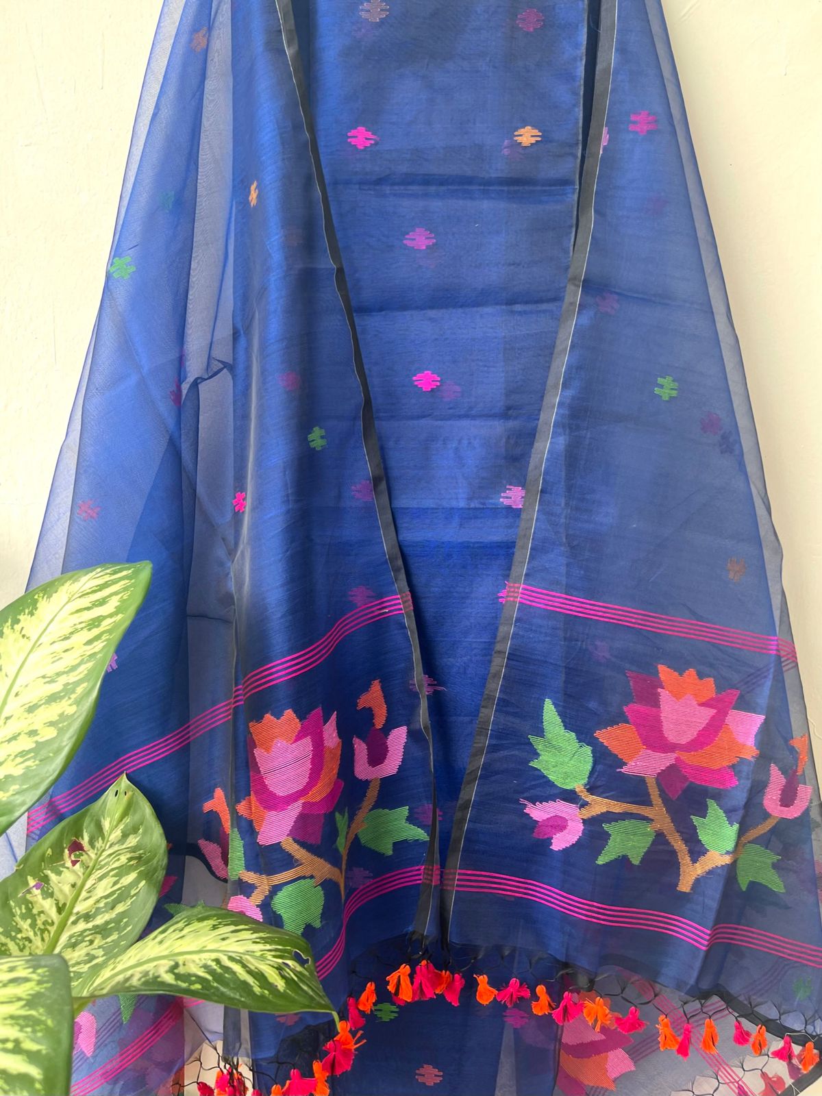 𝕸𝖔𝖎𝖗𝖆𝖓𝖌 | Muslin Manipuri Weaved Dupatta with Polka Dot Tops