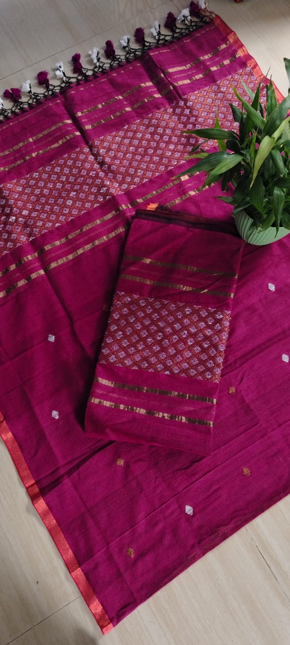 *Kajoli  -120count mul khadi suits with fishshell weave in dual zari for the festivities.