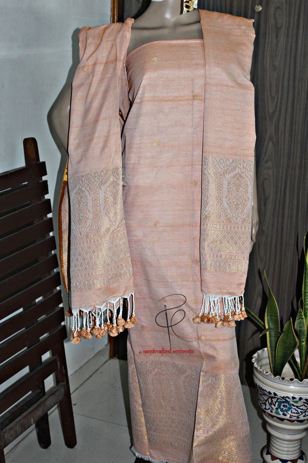 Pavitras — Premium Textured Linen Kasavu Suits