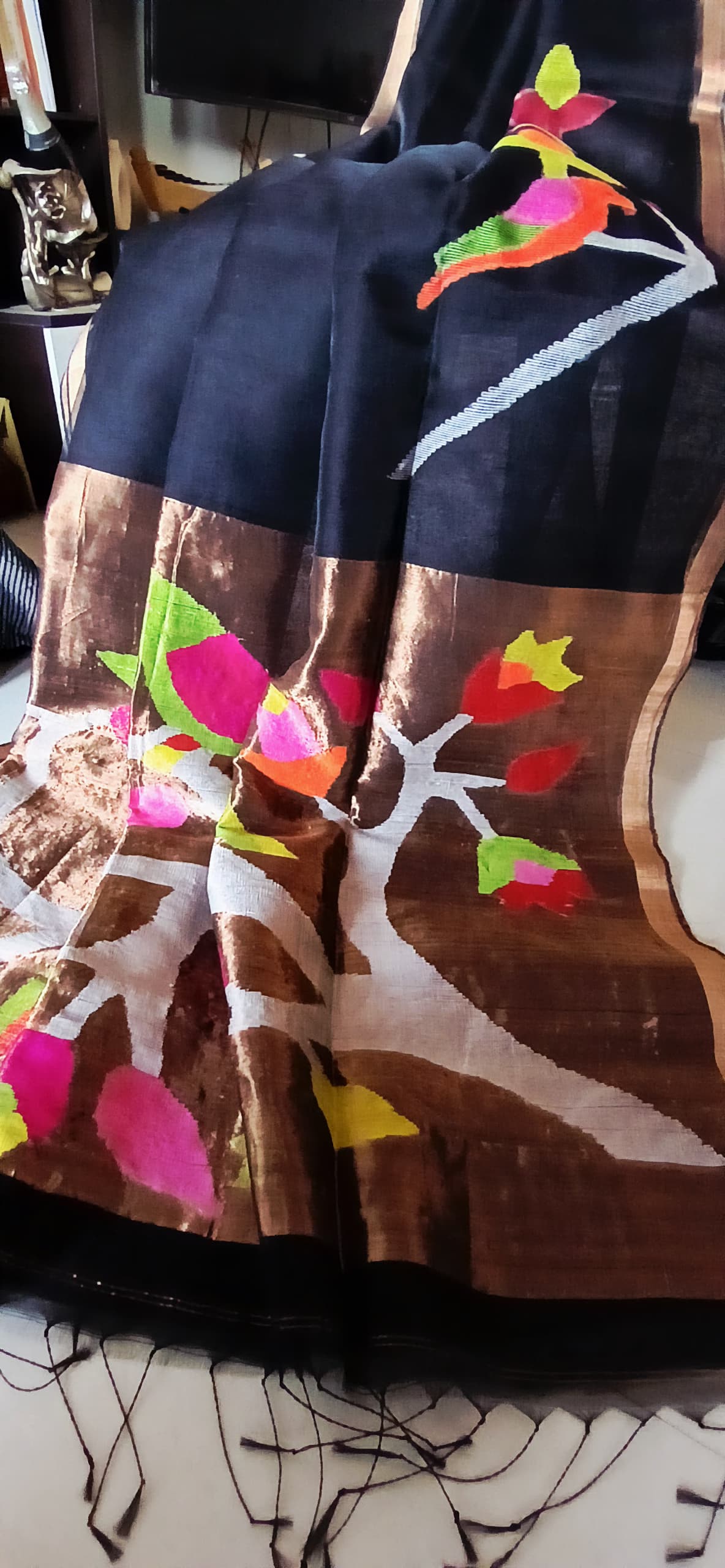 Pure Muslin- Hand Woven bird motif saree✨