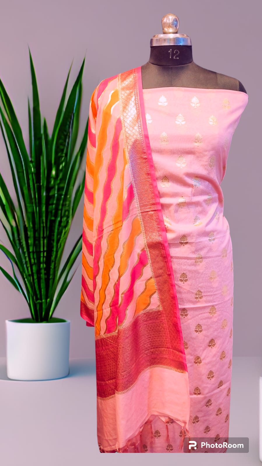 *🦋Exclusive Banarasi Unstitched Salwar kameez with Dupatta🦋*