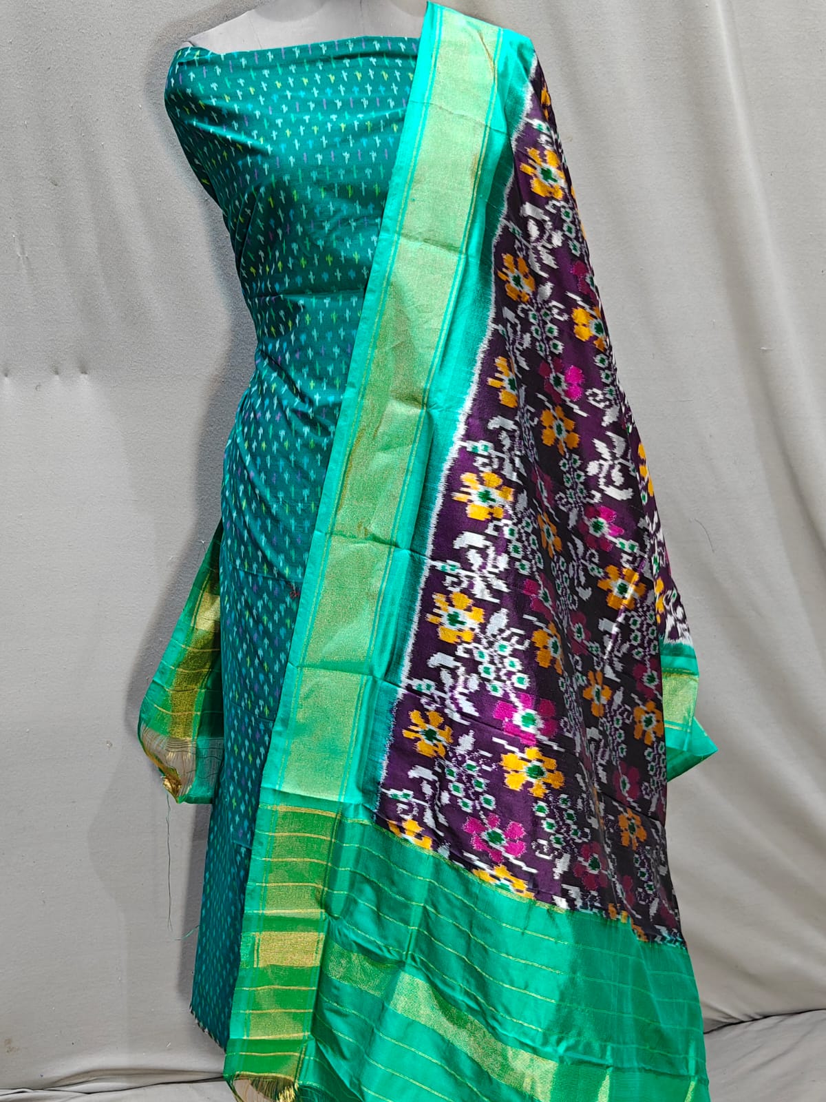 ✨ Gorgeous Pure Silk Patola Dupatta with Single Ikat Top ✨