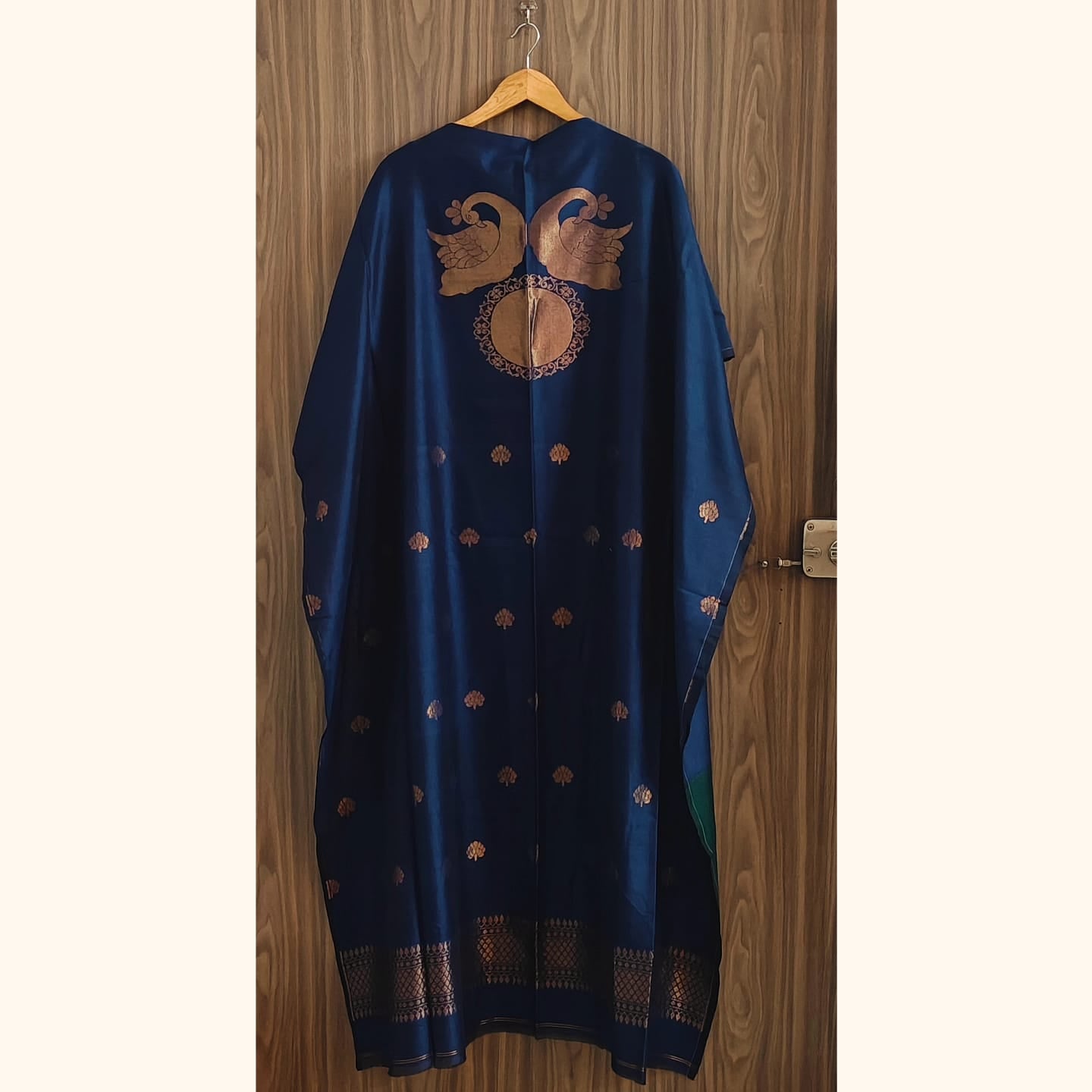 Nykaa – Premium Mul Silk Kaftan