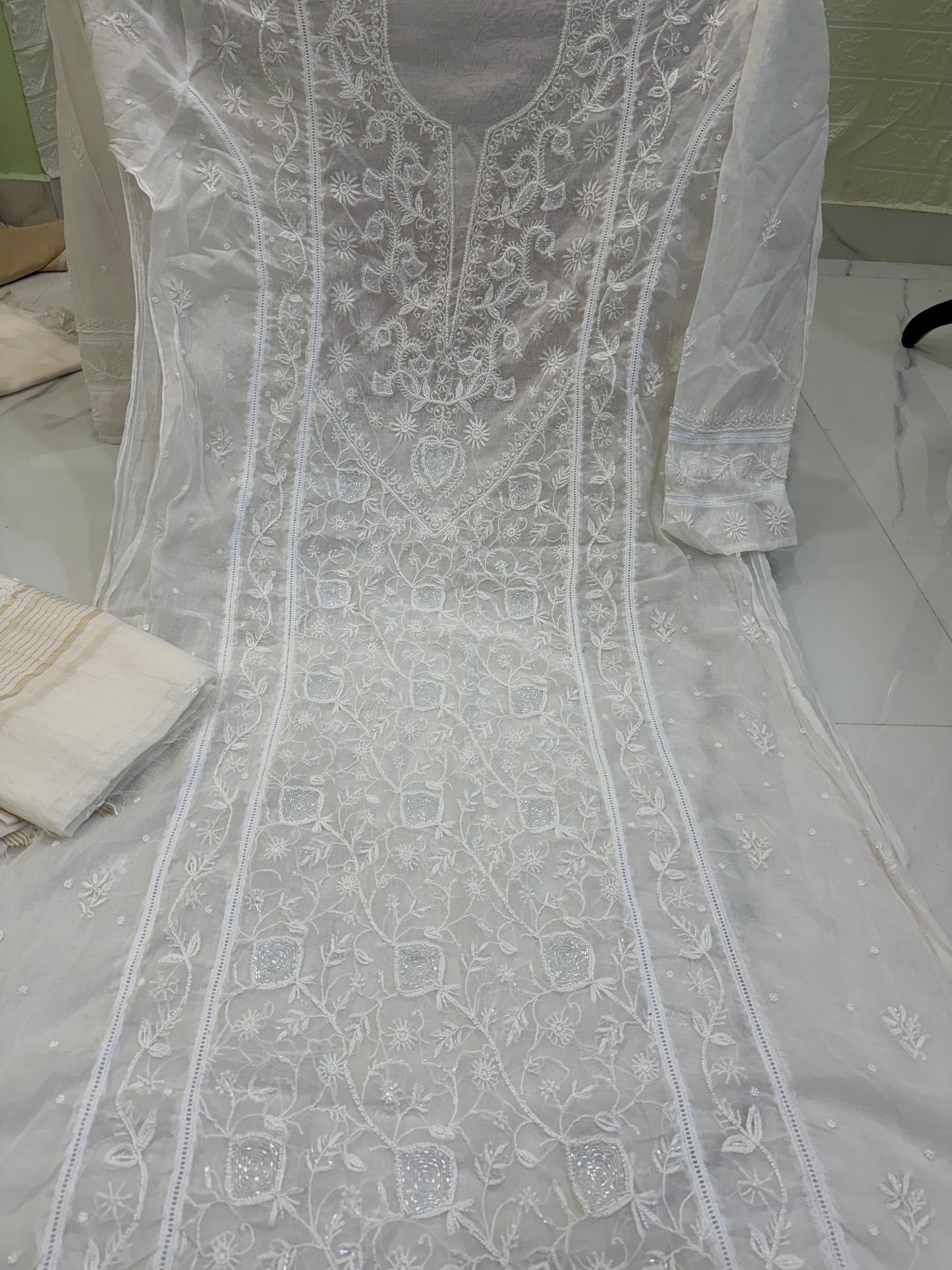 Fabric Mul Mul Chanderi Suit – Semi-Stitched