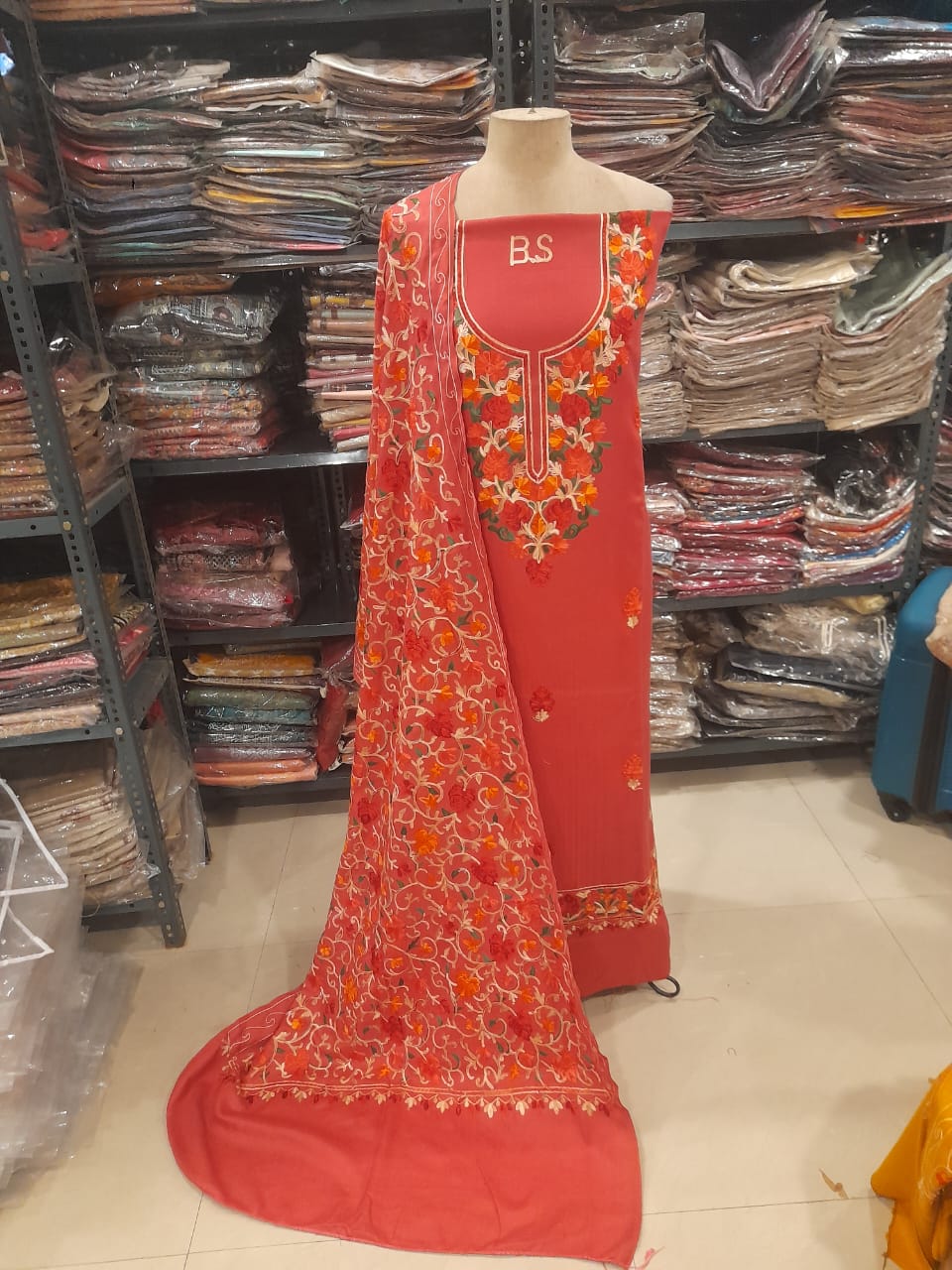 Gulzaria – Pashmina Winterqueen Premium Kashmiri Suit Set