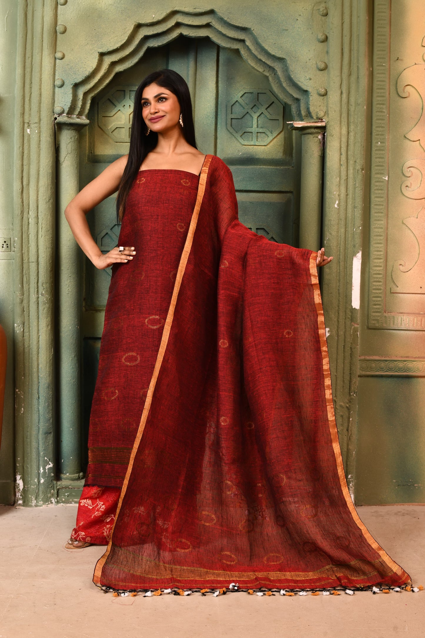 𝓚𝓪𝓷𝓰𝓷𝓪 - Linen zari weave suits with dupatta detailed weaving