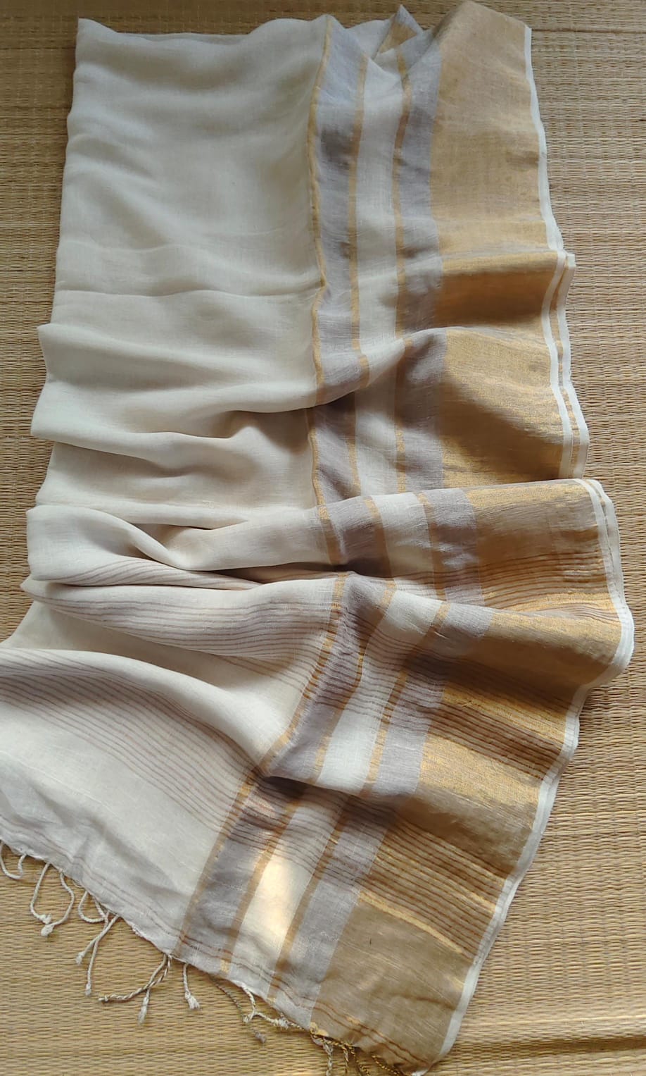 Revathi Pure Jayashree Linen Handwoven Saree with Dual Border & Zari Stripe Pallu | Rihyaaz