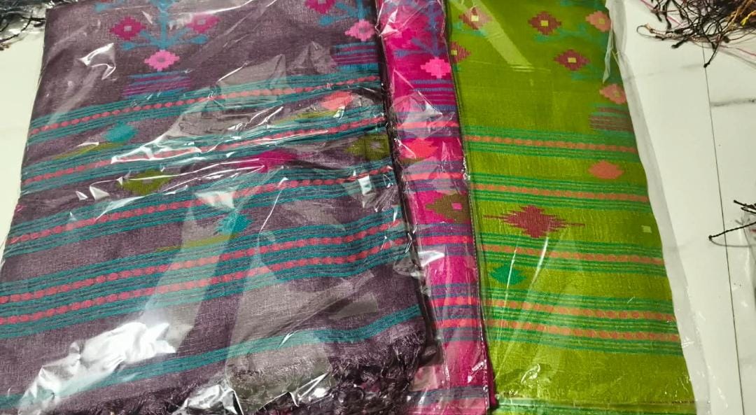 Swarnim Paithani Bengal Tussar saree with intricate Jamdani weaving and running blouse piece by Rihyaaz Fashions.