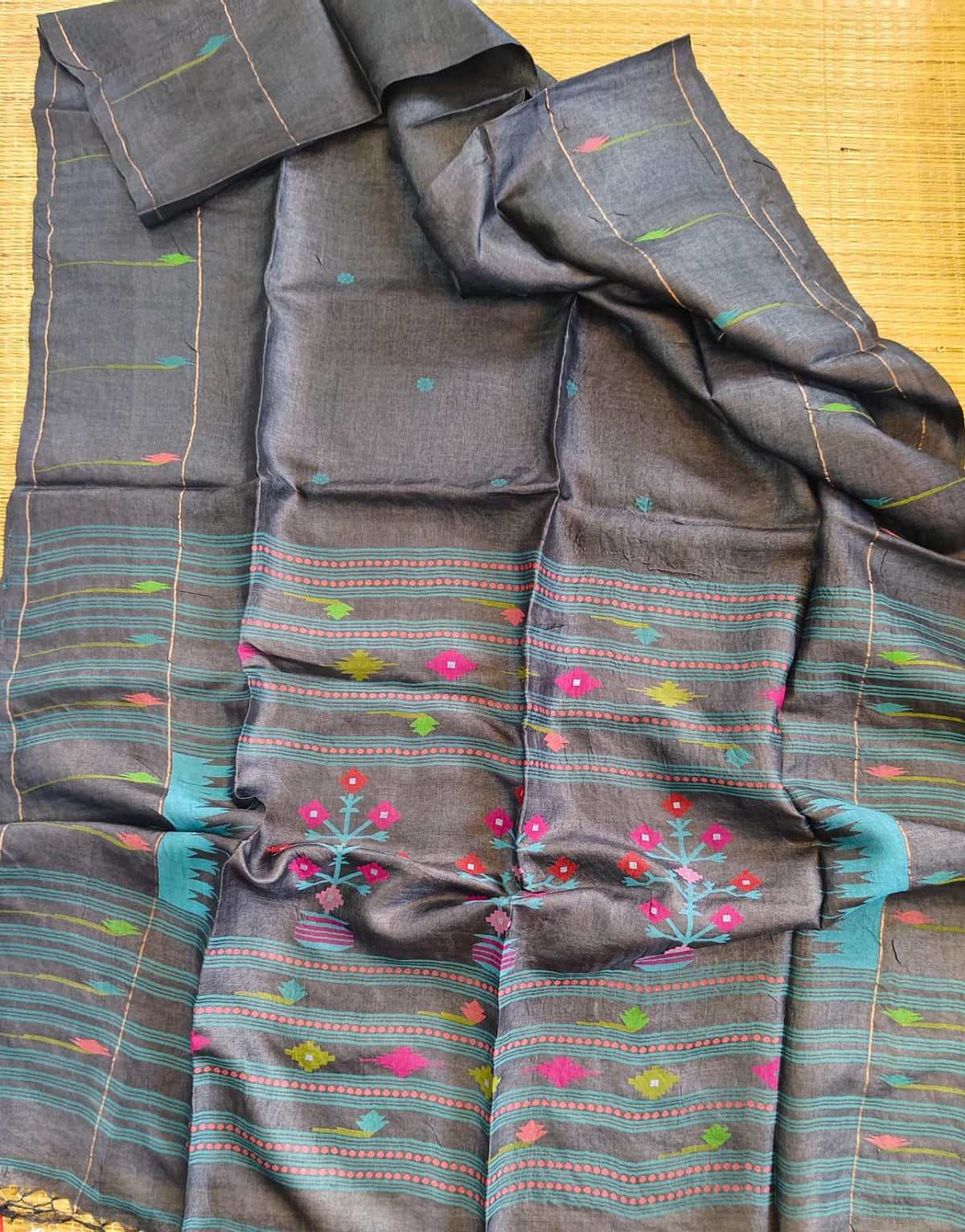 Swarnim Gray Paithani Bengal Tussar saree with intricate Jamdani weaving and running blouse piece by Rihyaaz Fashions.