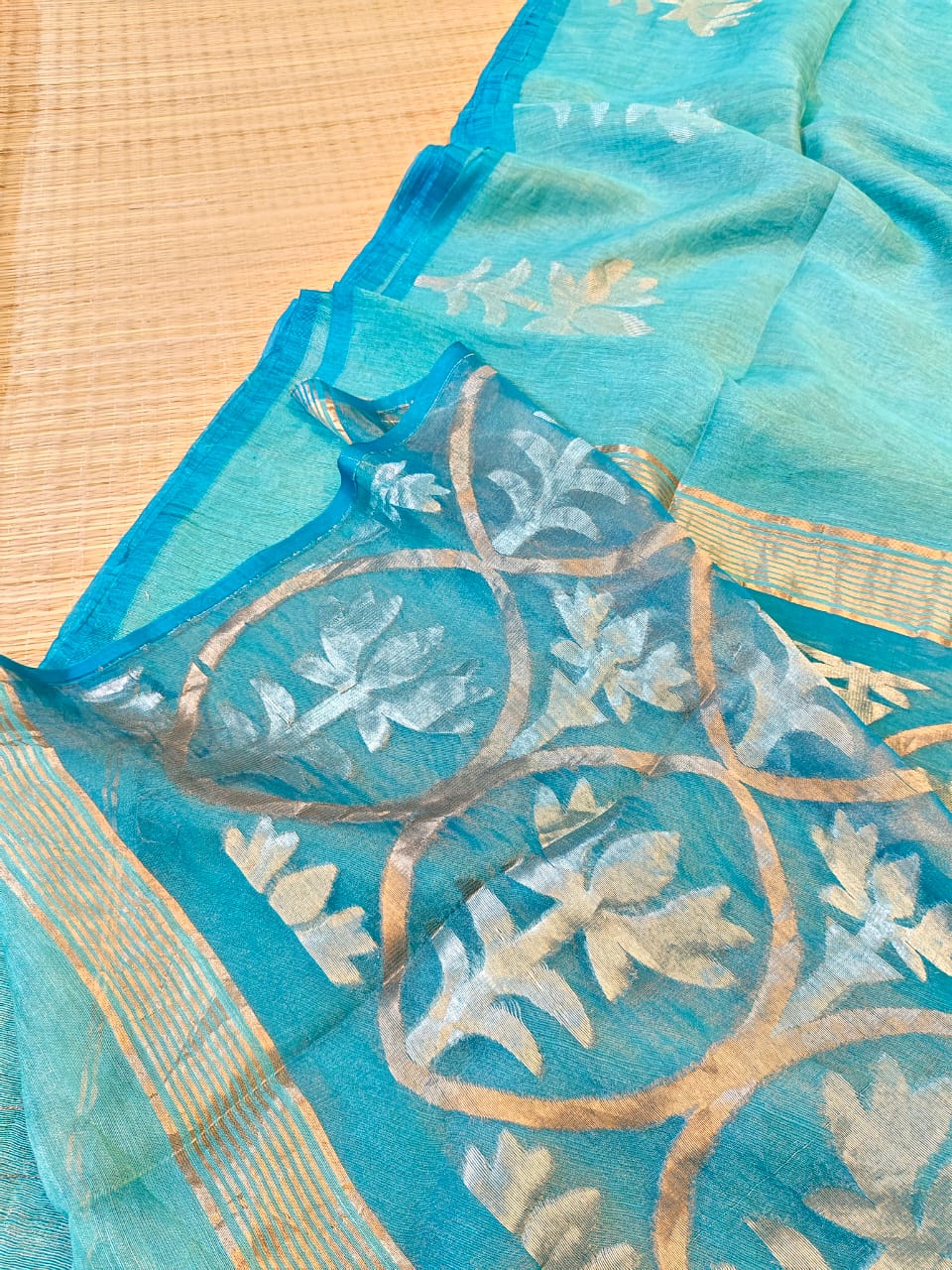 Padmini – Lotus Fusion Silk Linen Saree