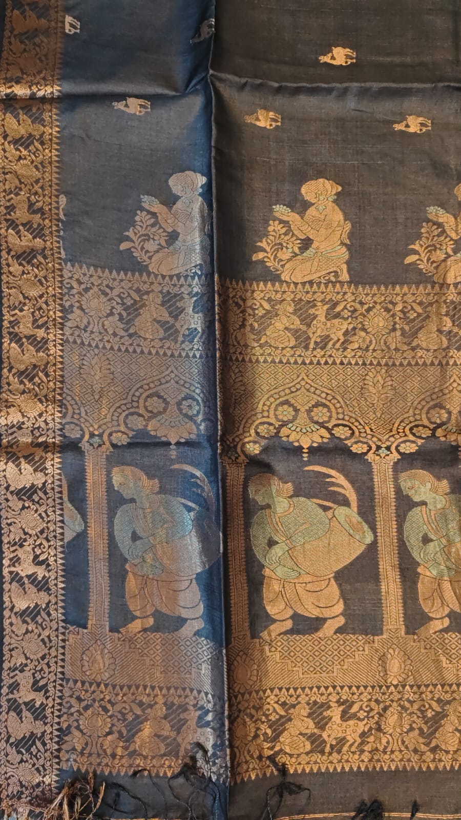 Dhakai exclusive pure Bengal tussar silk saree featuring elegant Tussar Swarnachuri weave, paired with a running blouse piece, from Rihyaaz’s premium handloom collection.